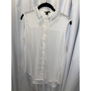 Detailed collared sleeveless shirt